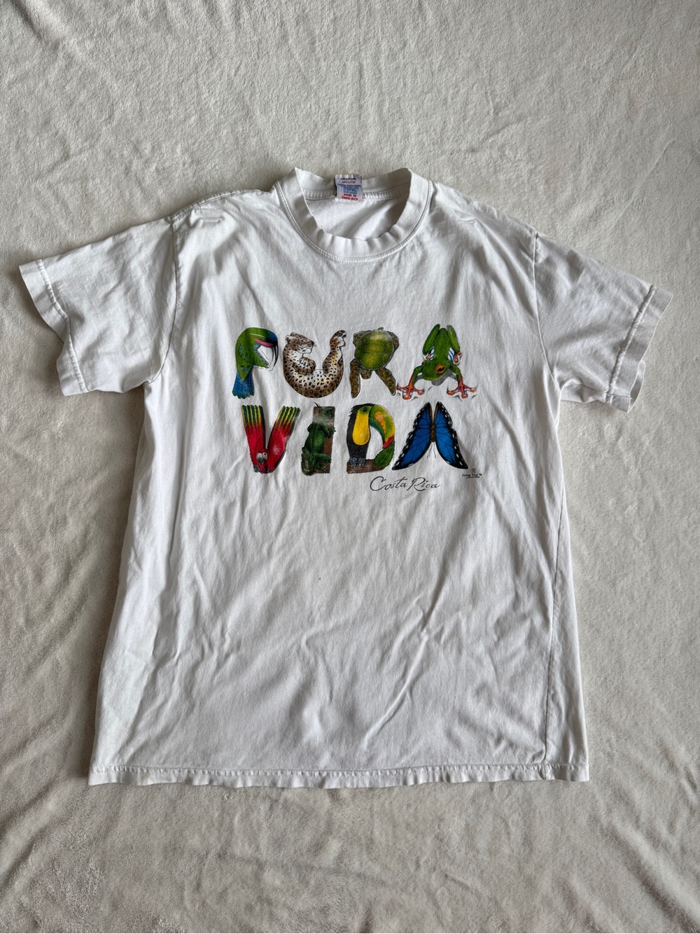 Vintage 'Pura Vida' Costa Rica Graphic Tee